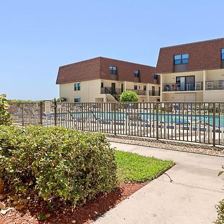 Cocoa Beach Club Room photo