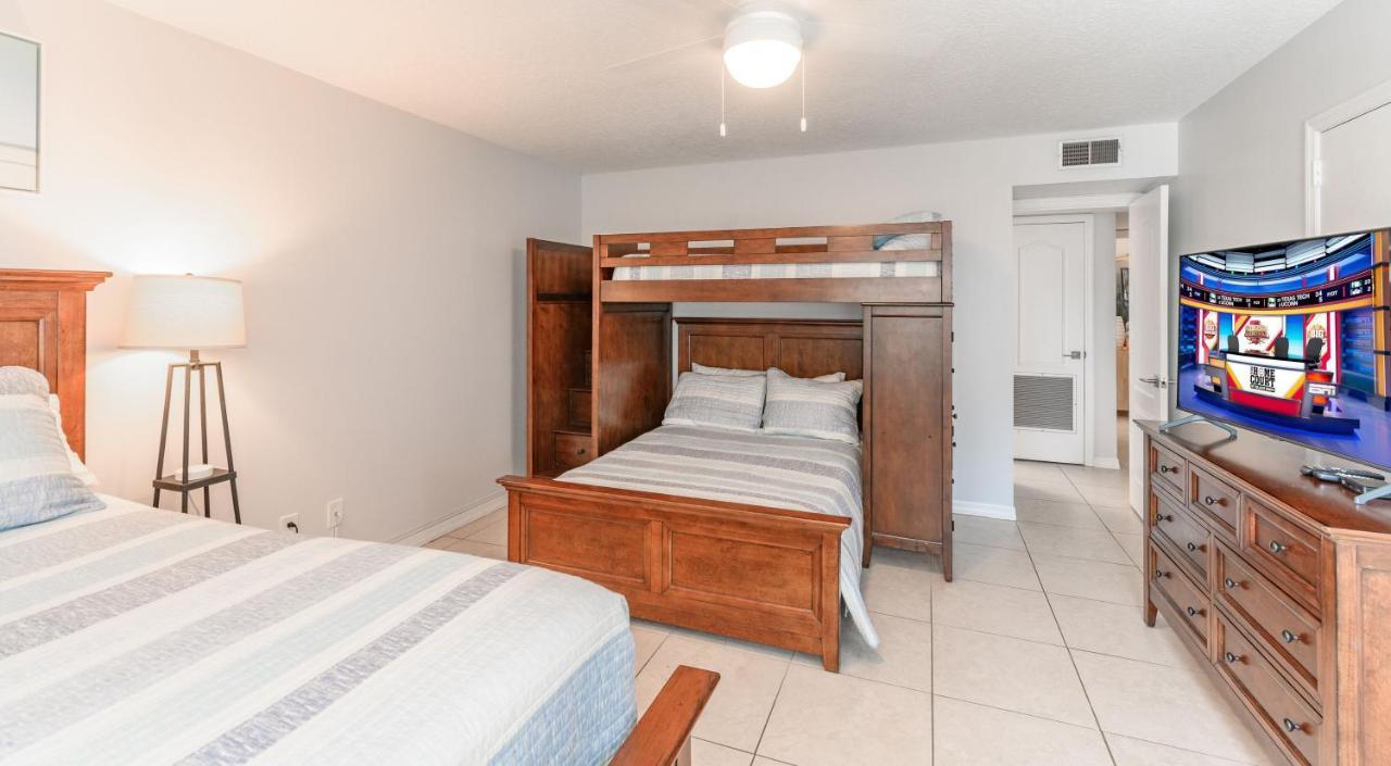 Cocoa Beach Club Room photo