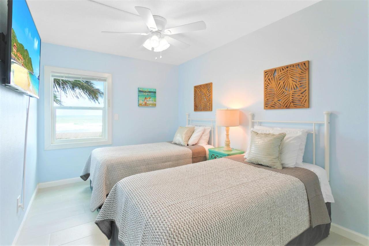 Cocoa Beach Club Room photo