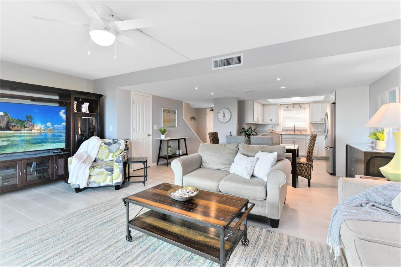 Cocoa Beach Club Room photo